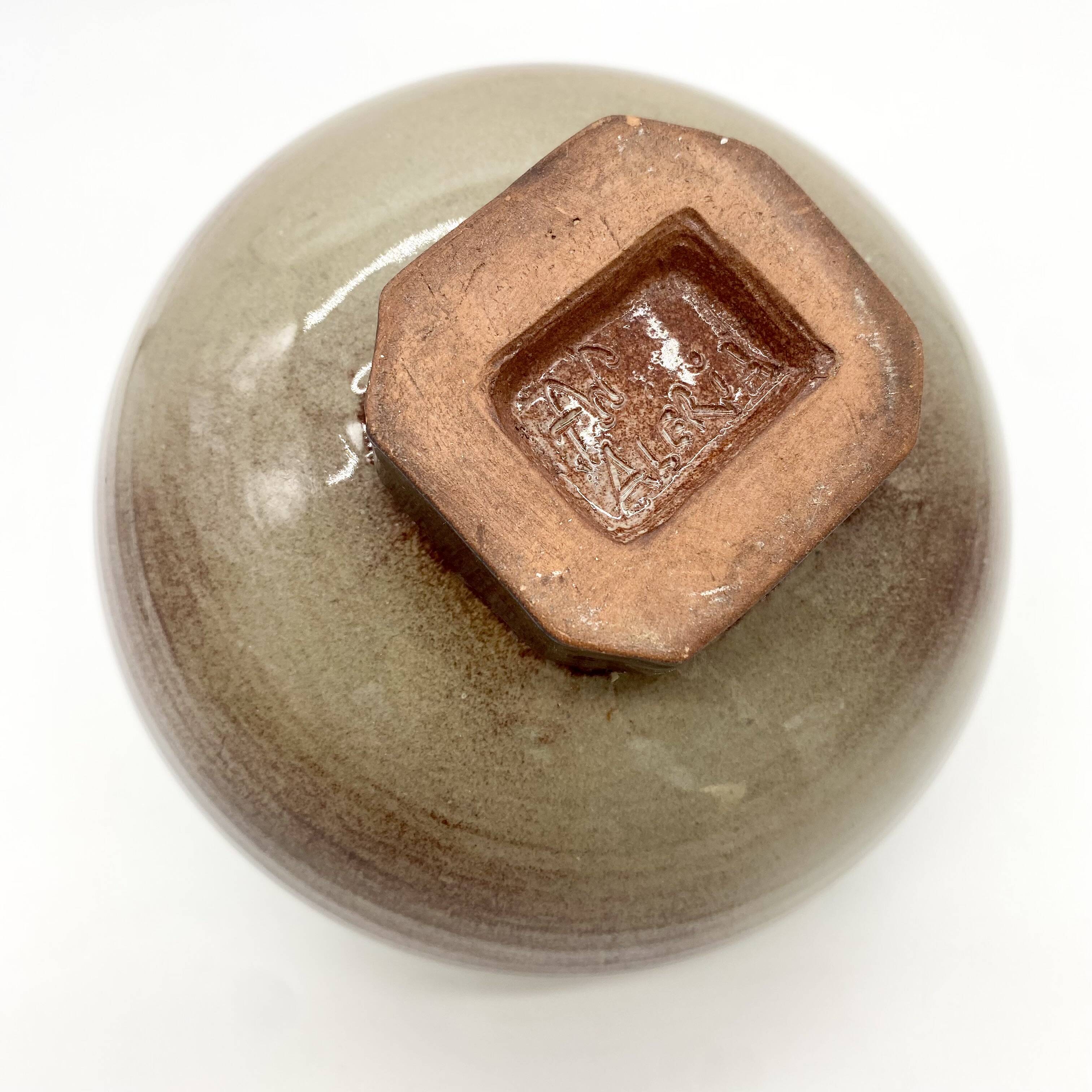 Vase « boule » en grès émaillé, 1970s
