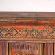 Meuble bas ancien sculpté polychrome en sapin – Xinjiang, vers 1900