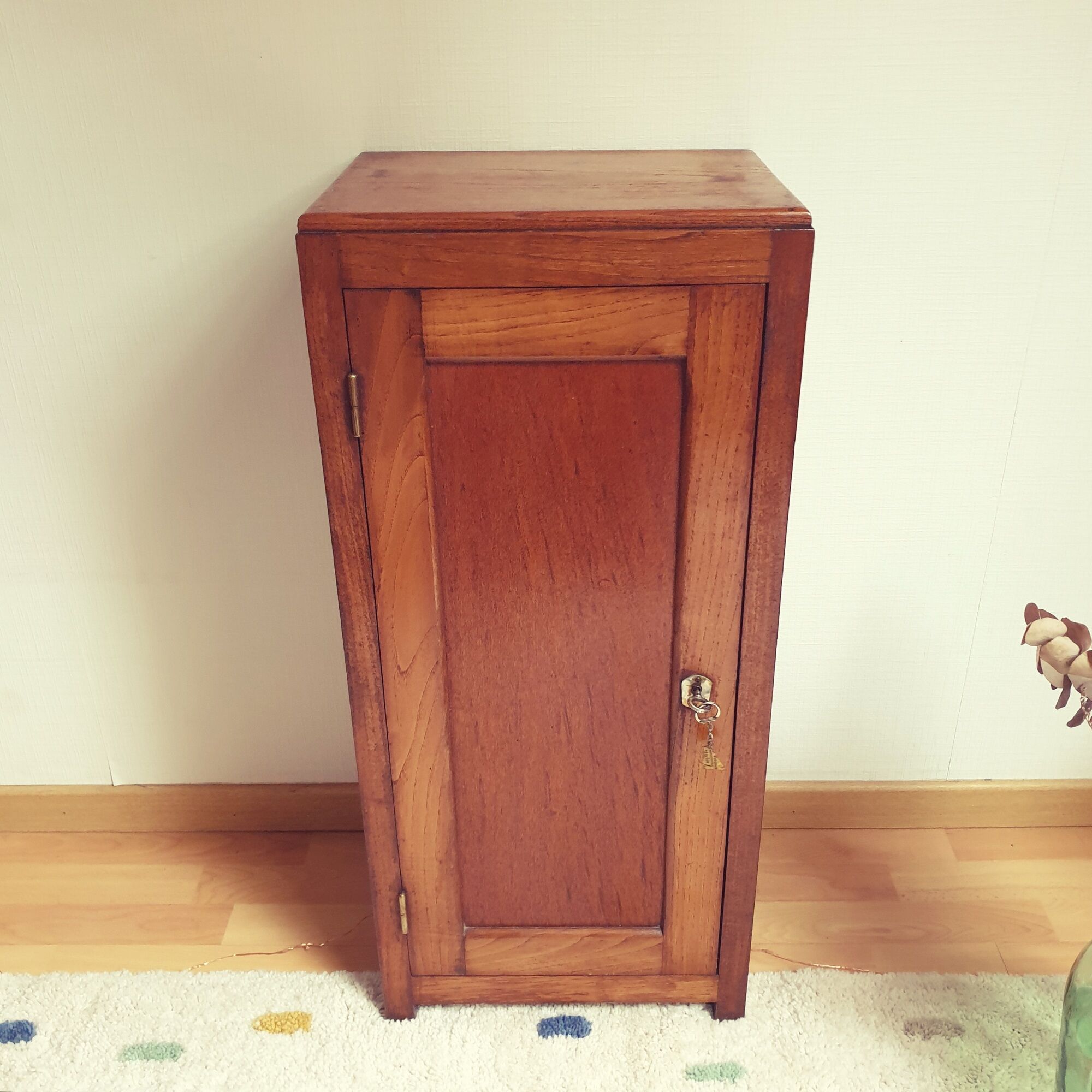 Furniture of metier in its juice perfect vintage condition
