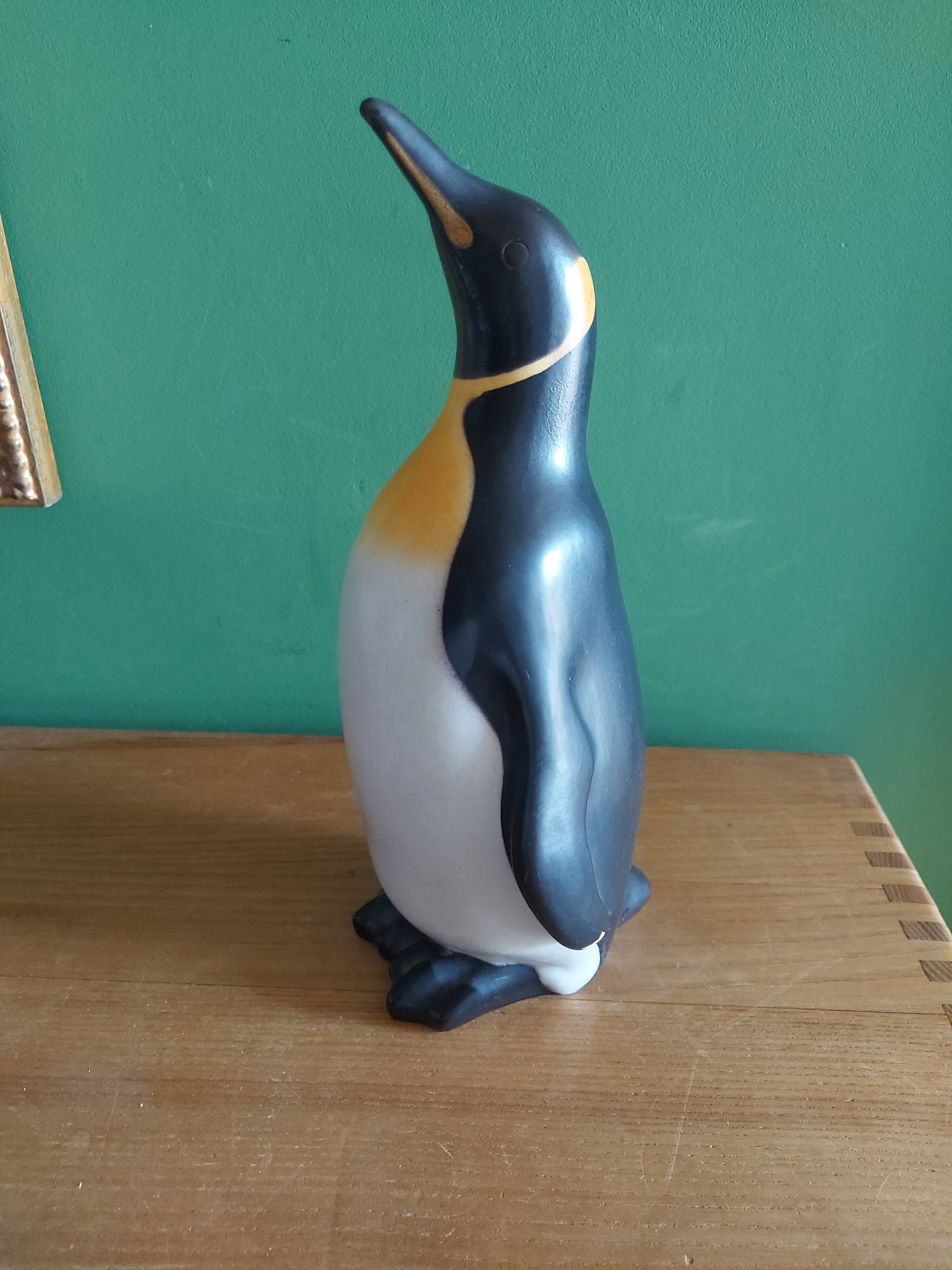 Ceramic piggy bank king penguin, denmark