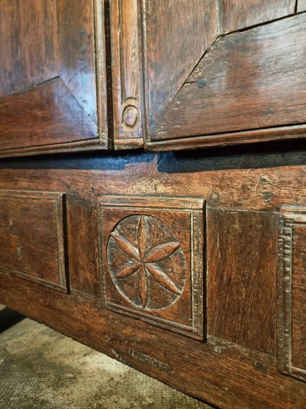 Armoire française en chêne style Louis XIV, fin XVIIe - début XVIIIe siècle