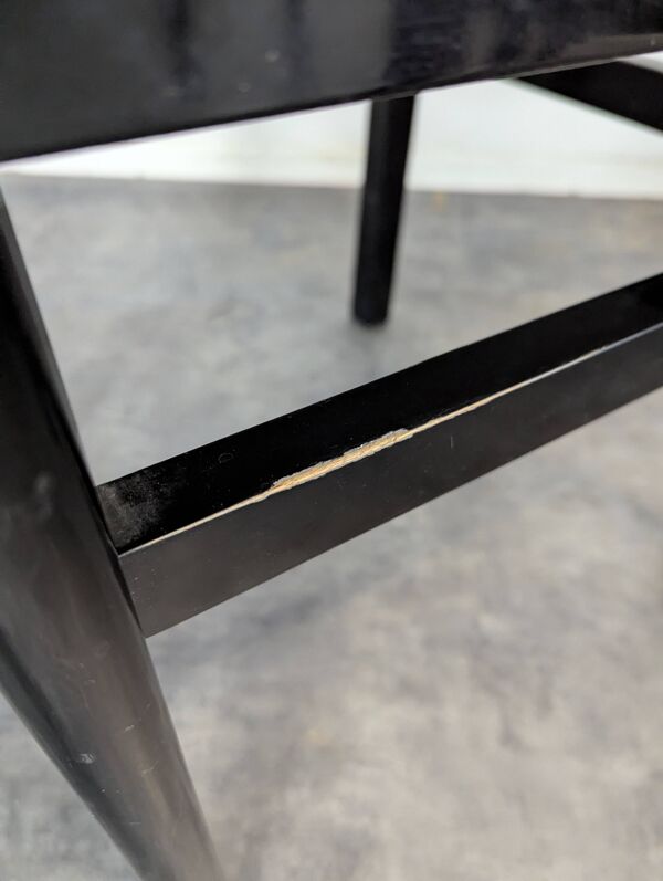 Série de 6 chaises laquées noires Japonisantes