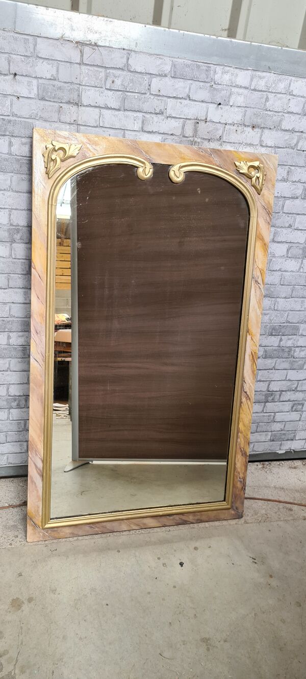 Miroir bois faux marbre, 134x80 verre au mercure