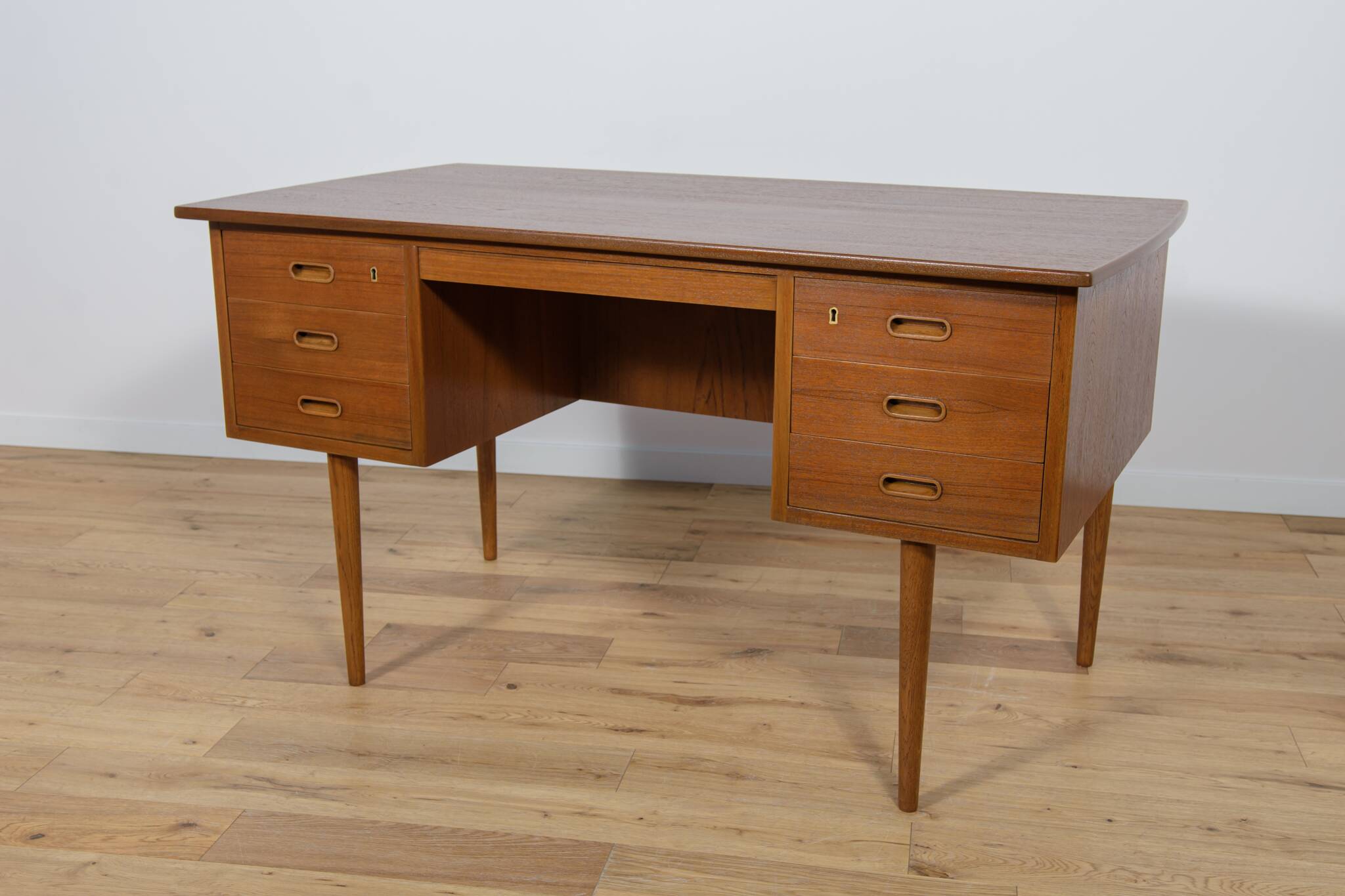 Mid-Century Freestanding Teak Desk, 1960s