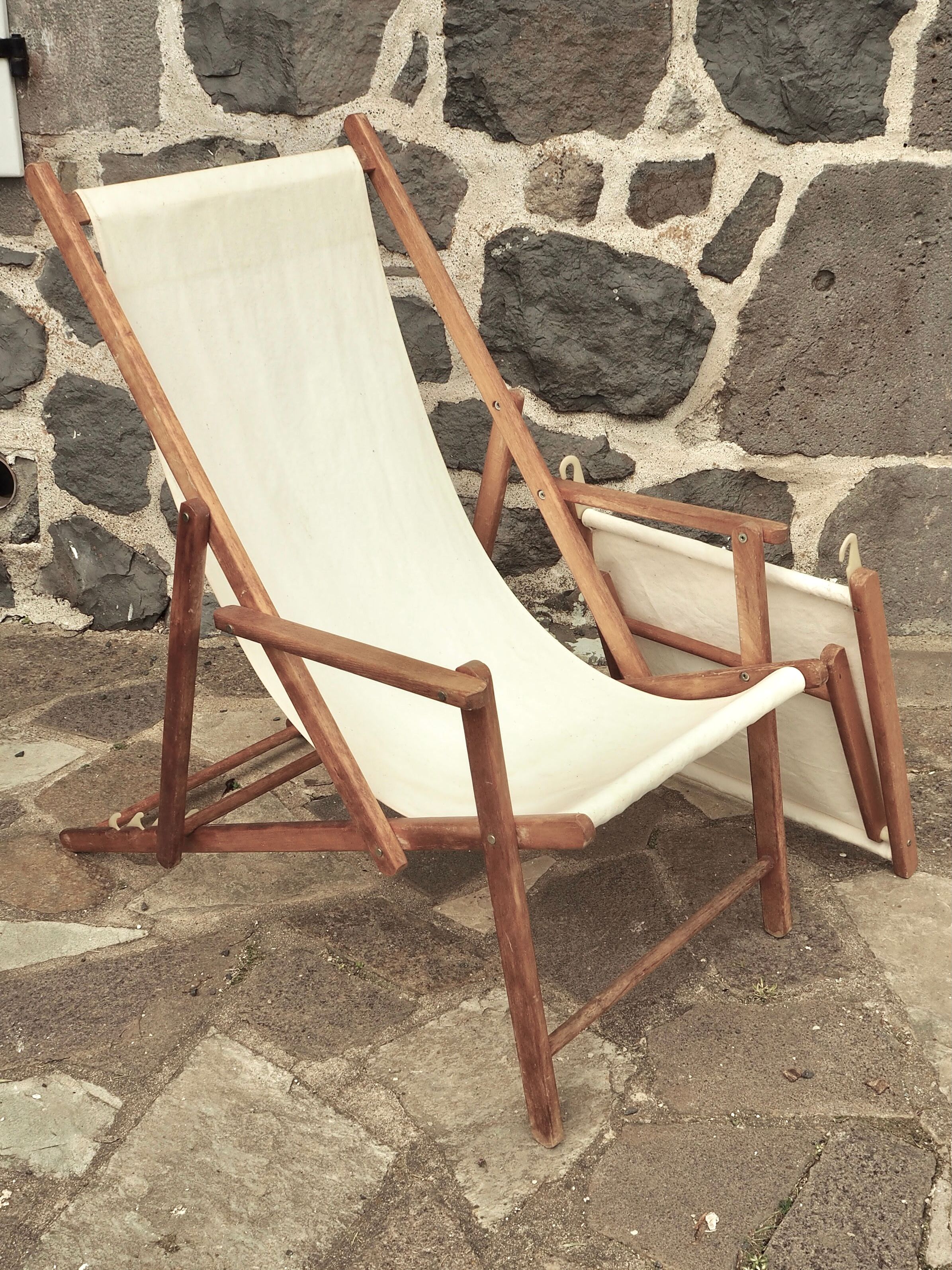 Deckchair with extension chaise longue, in wood and fabric