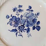 3 assiettes plates  KG Lunéville à fleurs bleues