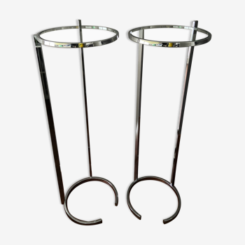 Chrome harnesses glass top