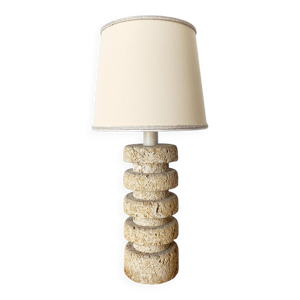 Lampe en pierre brutaliste