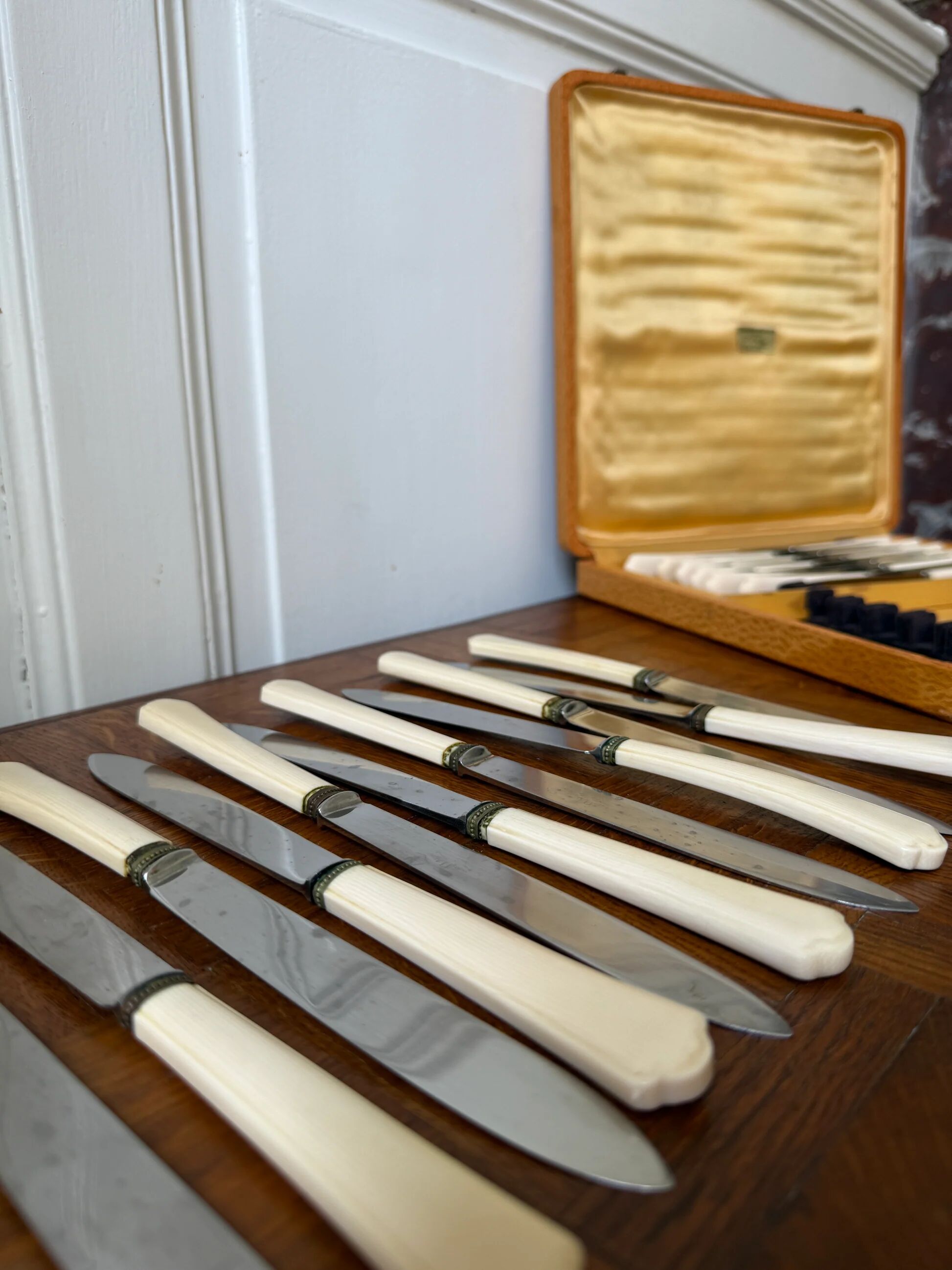 24-piece Art Deco knife set – P. Prély house