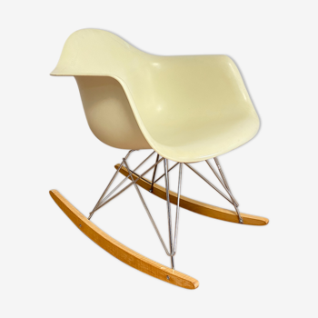 Fauteuil rocking chair de Charles & Ray Eames