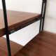 Self-supporting modular wall shelf