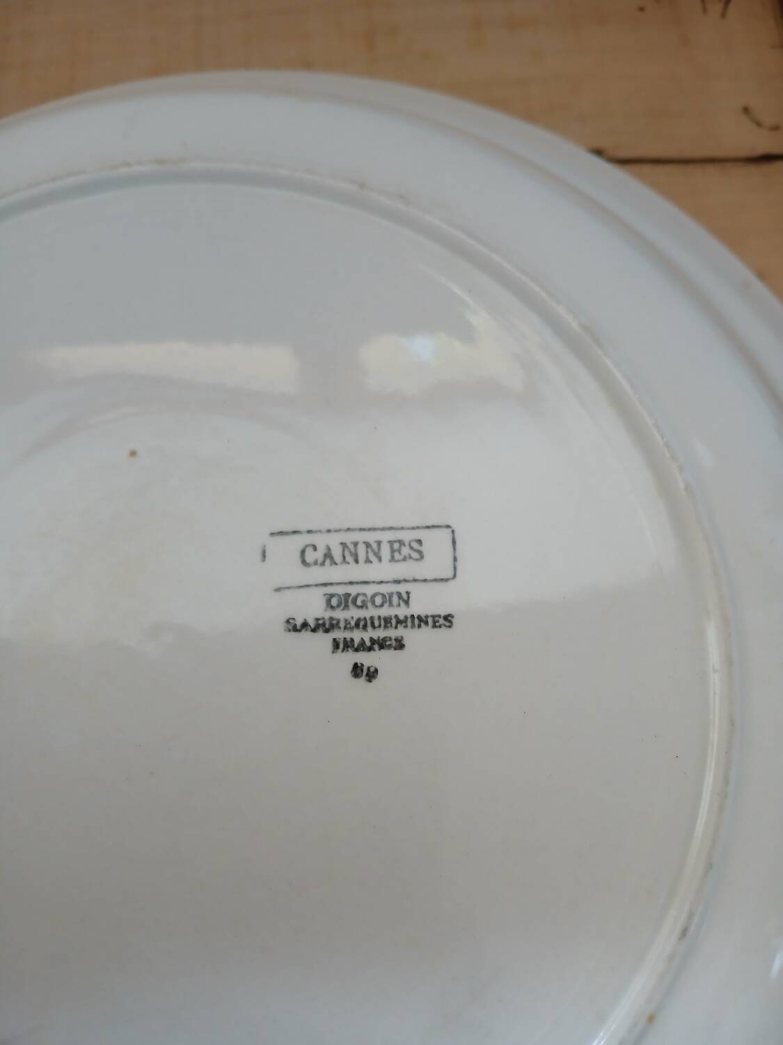 Old Digoin and Sarreguemines dish, "Cannes" model