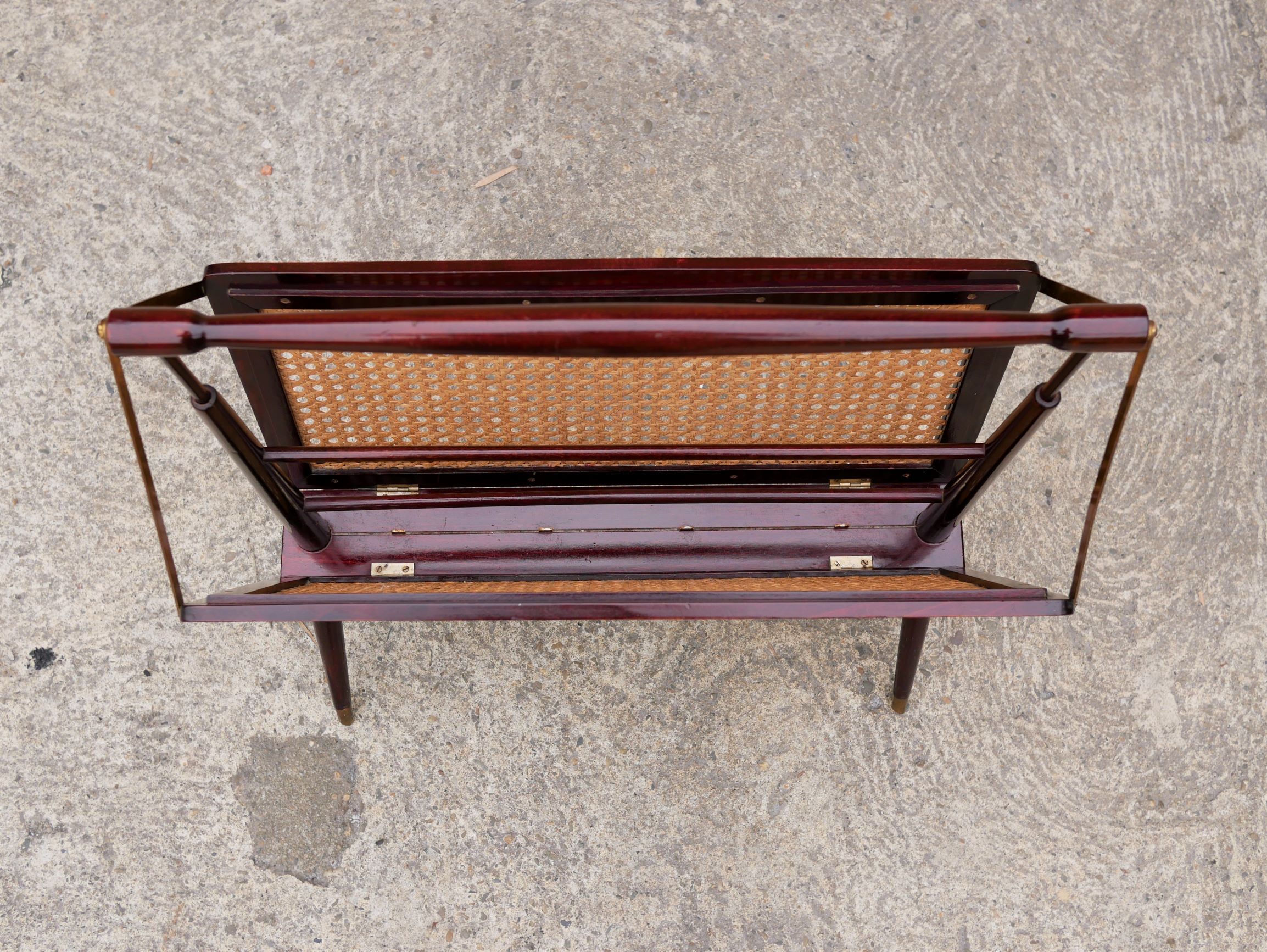 Folding magazine holder wood and caning by Cesare Lacca, made in Italy