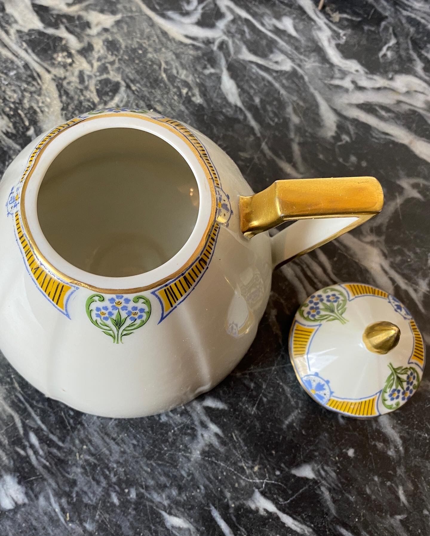 Teapot in porcelain of Limoges "forget-me-nots" old