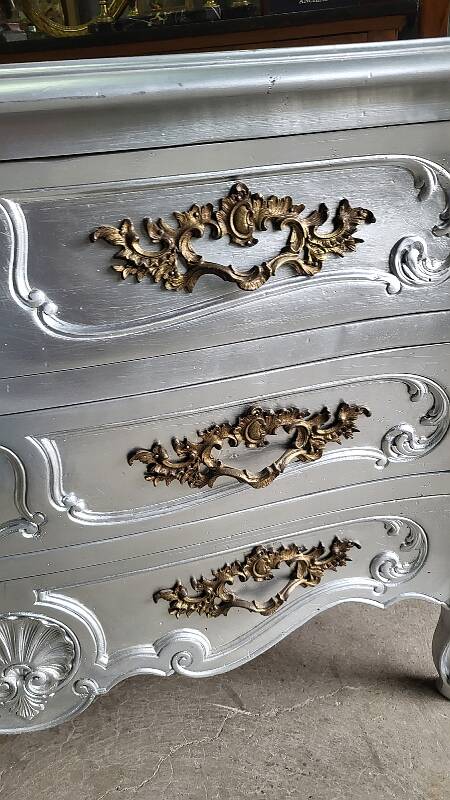 Commode style louis XV argente 3 tiroirs