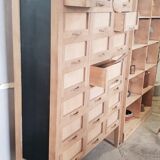 Meuble de quincaillerie ancien
