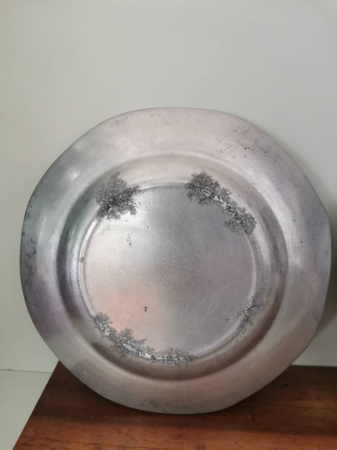 Set of 2 vintage octagonal solid metal aluminum or pewter plates