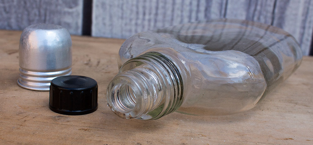 Old Suede pocket bottle