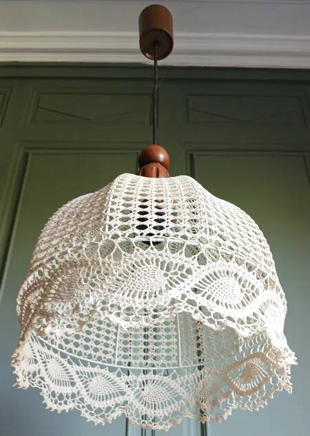 Suspension lampshade with hook and solid wood, ME Leuchten around 1970.