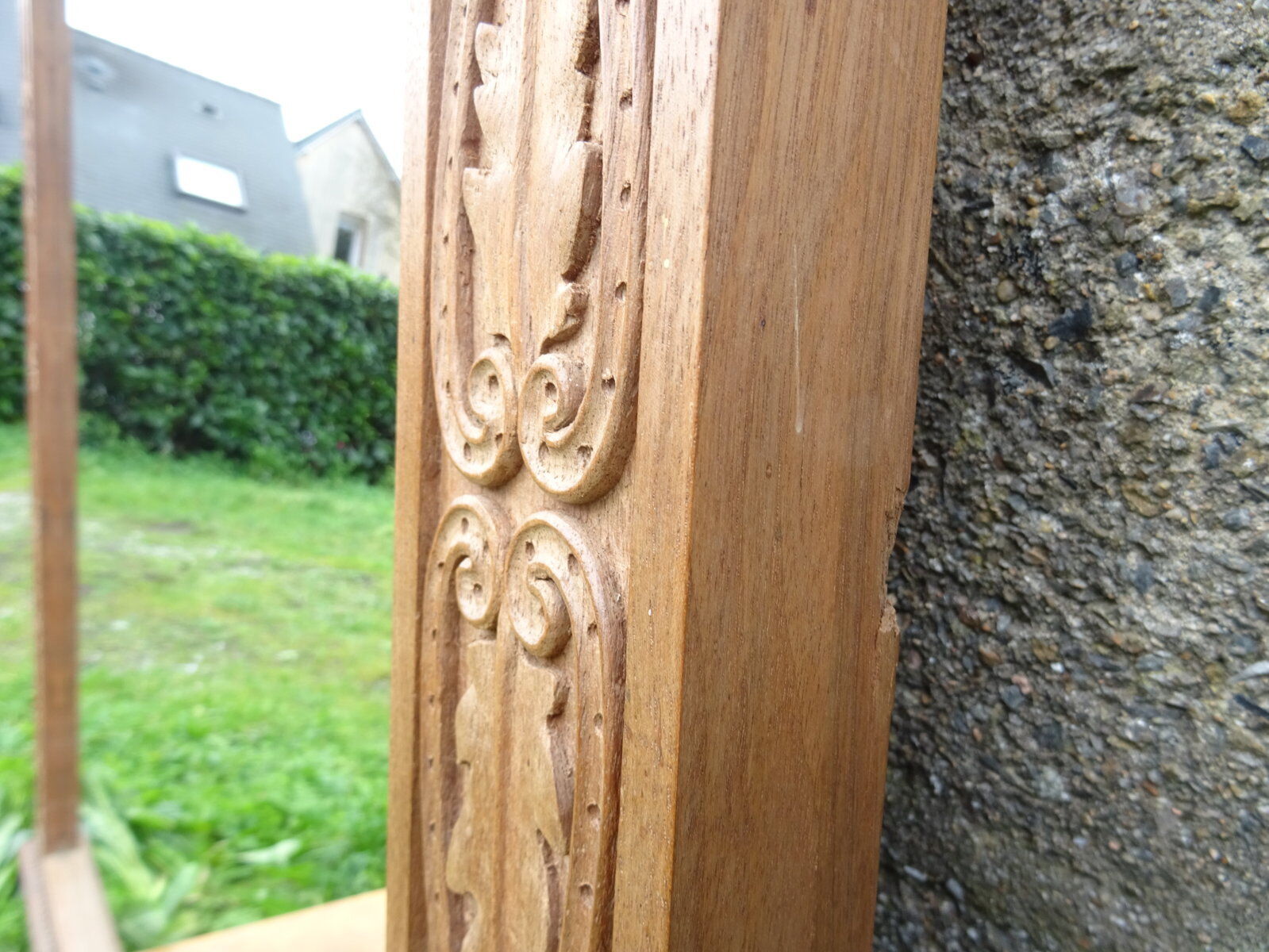 Sculpted mirror 130 x 117 cm