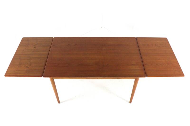 Rectangular extendable Danish dining table 'Flovt' in modern mid-century teak.