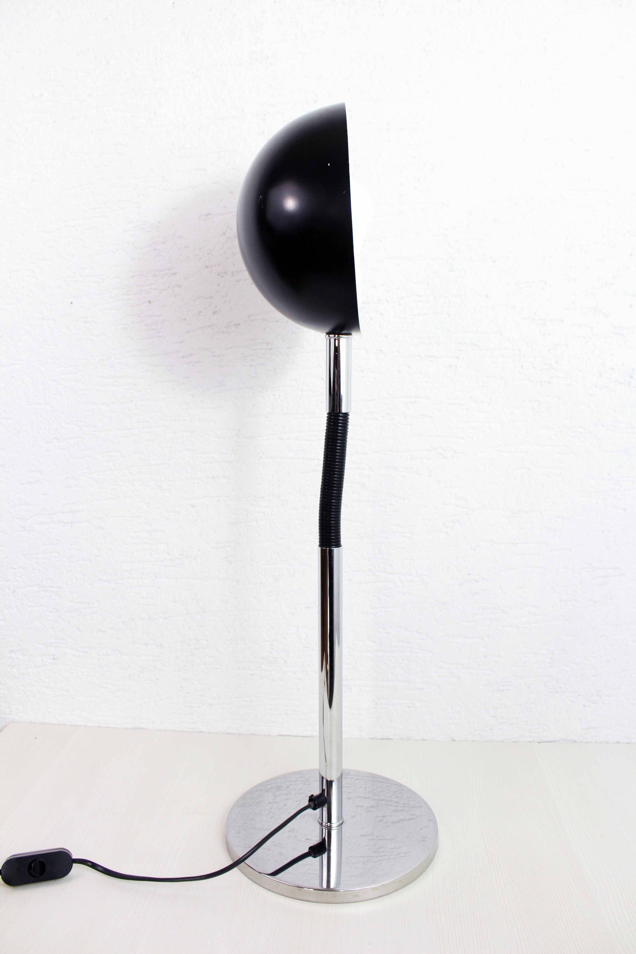 Black and chrome metal desk lamp