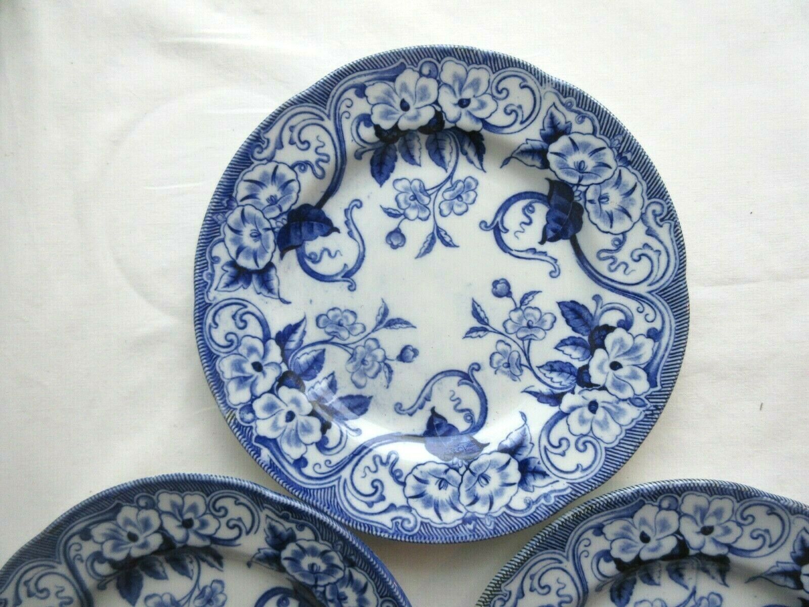 3 dessert plates Creil Montereau, Model Flora: Blue liserons