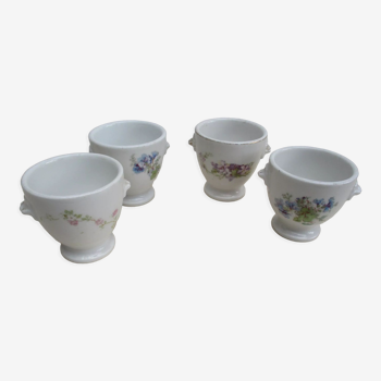 Lot de 4 pots décorés à prise coquille en porcelaine