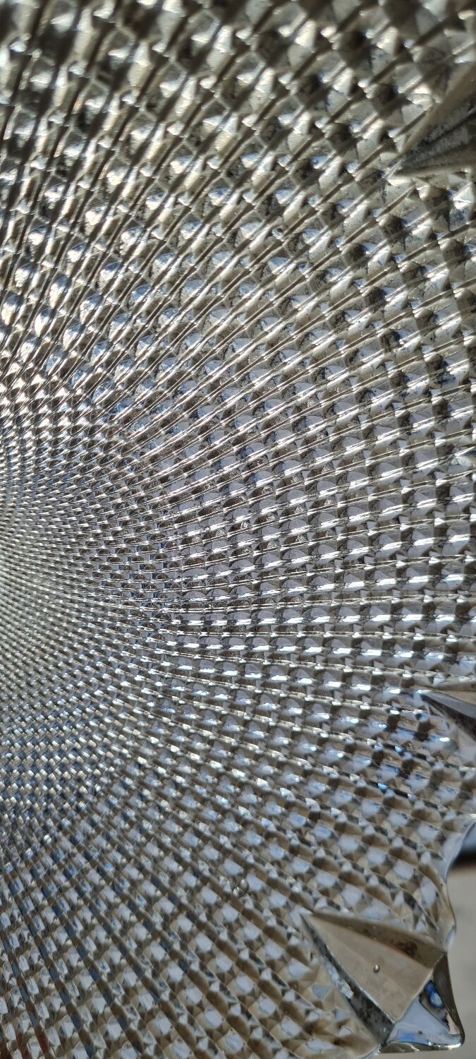 Pressed glass suspension