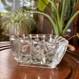 Cendrier en verre moulé