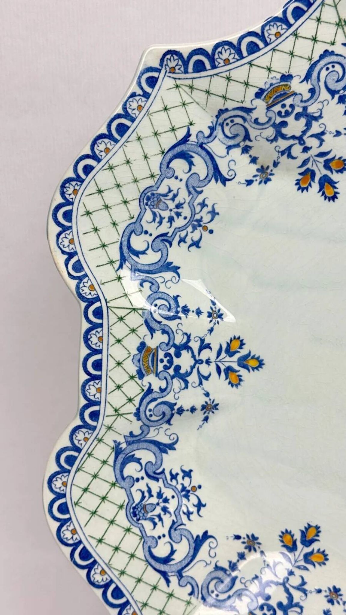 Gien, vegetable dish, soup tureen and its lid in fine earthenware, Rouen decoration.