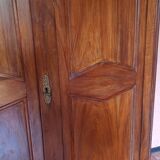 Small wardrobe in solid walnut period Consulate around 1830