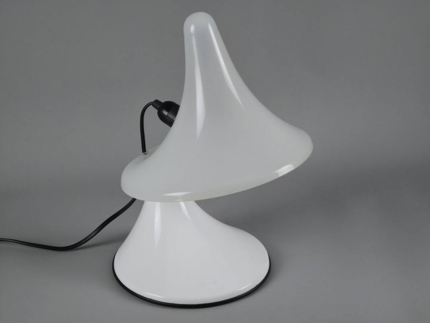 Rare paire de lampes de table Art Plex Venezia 'Karin-M'.