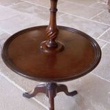 Round flower table