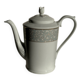 Bavarian porcelain teapot from Germany with blue frieze and flower lid H23