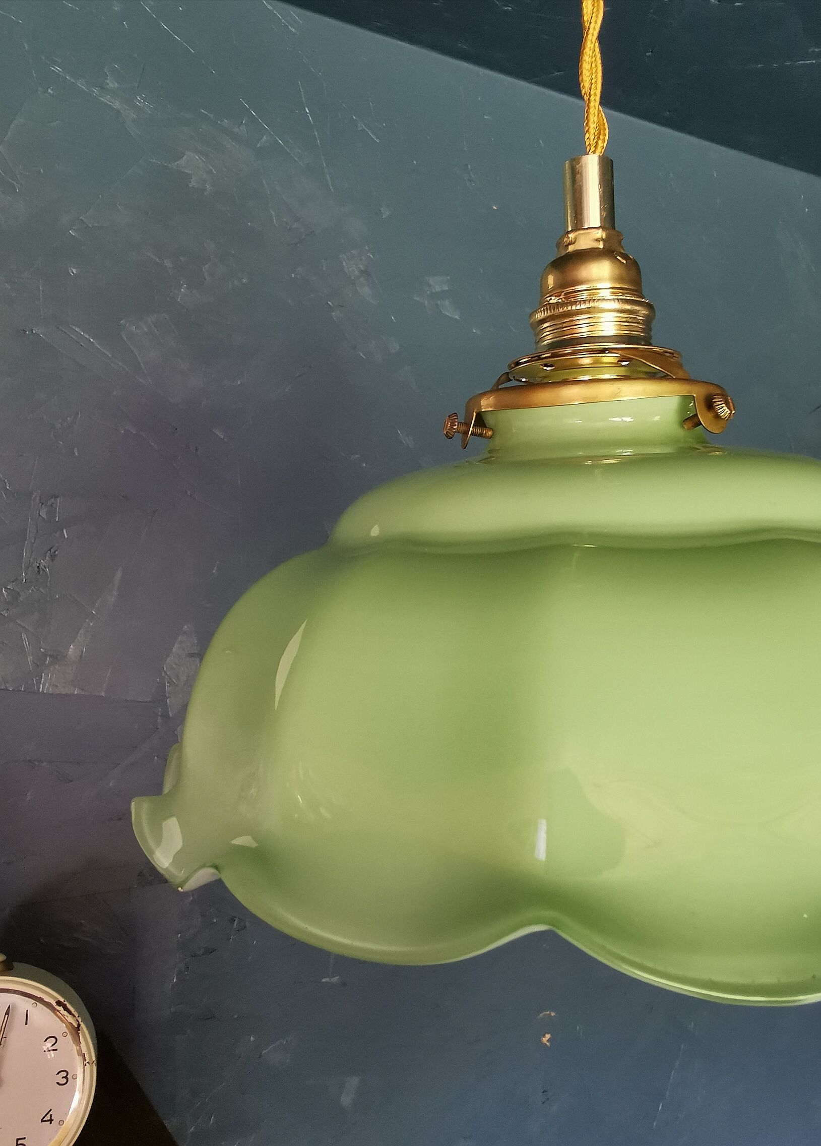 Lamp suspension vintage 70s opaline golden metal "La belle Verte"