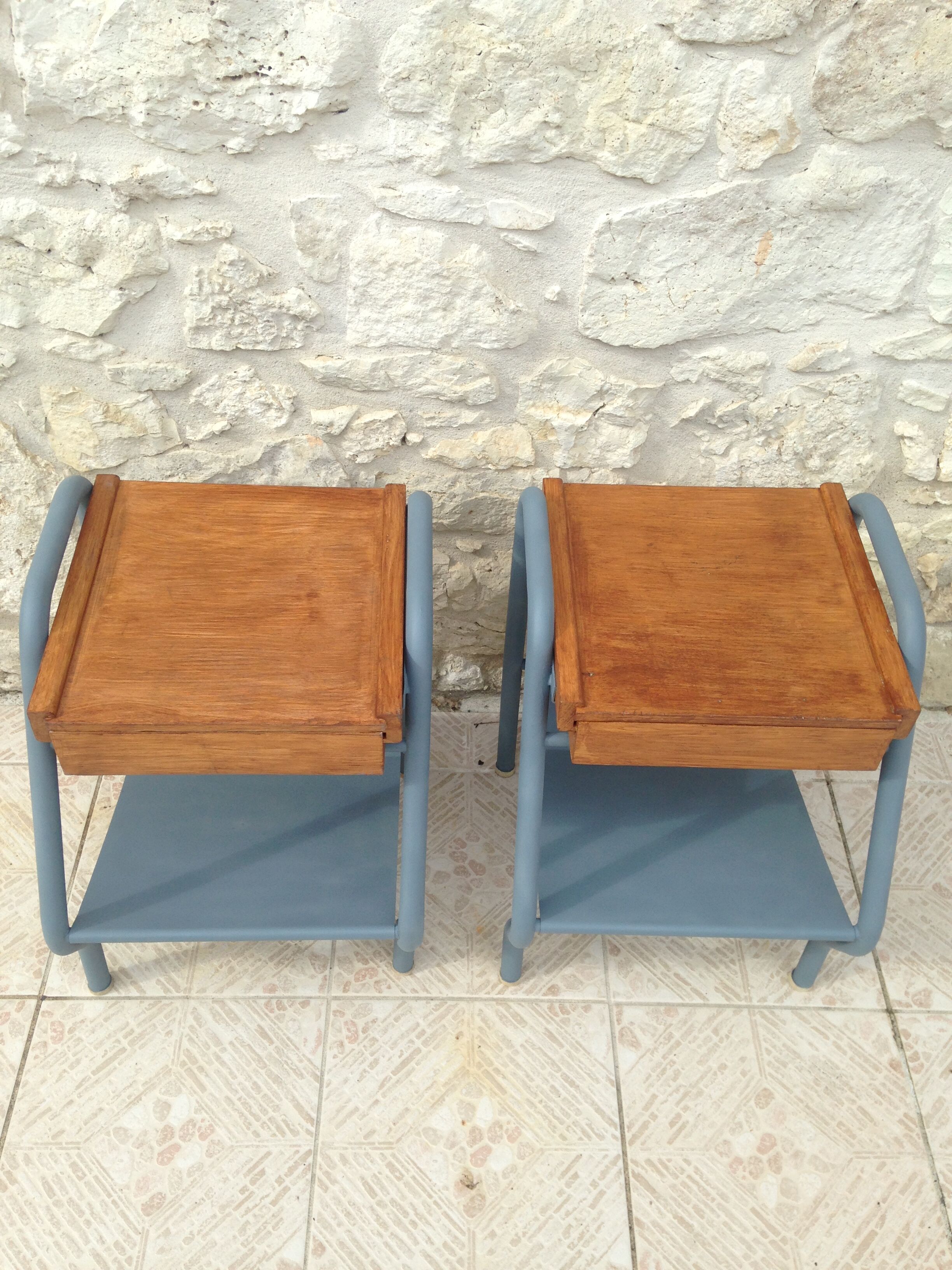 Pair of bedside years 50/60