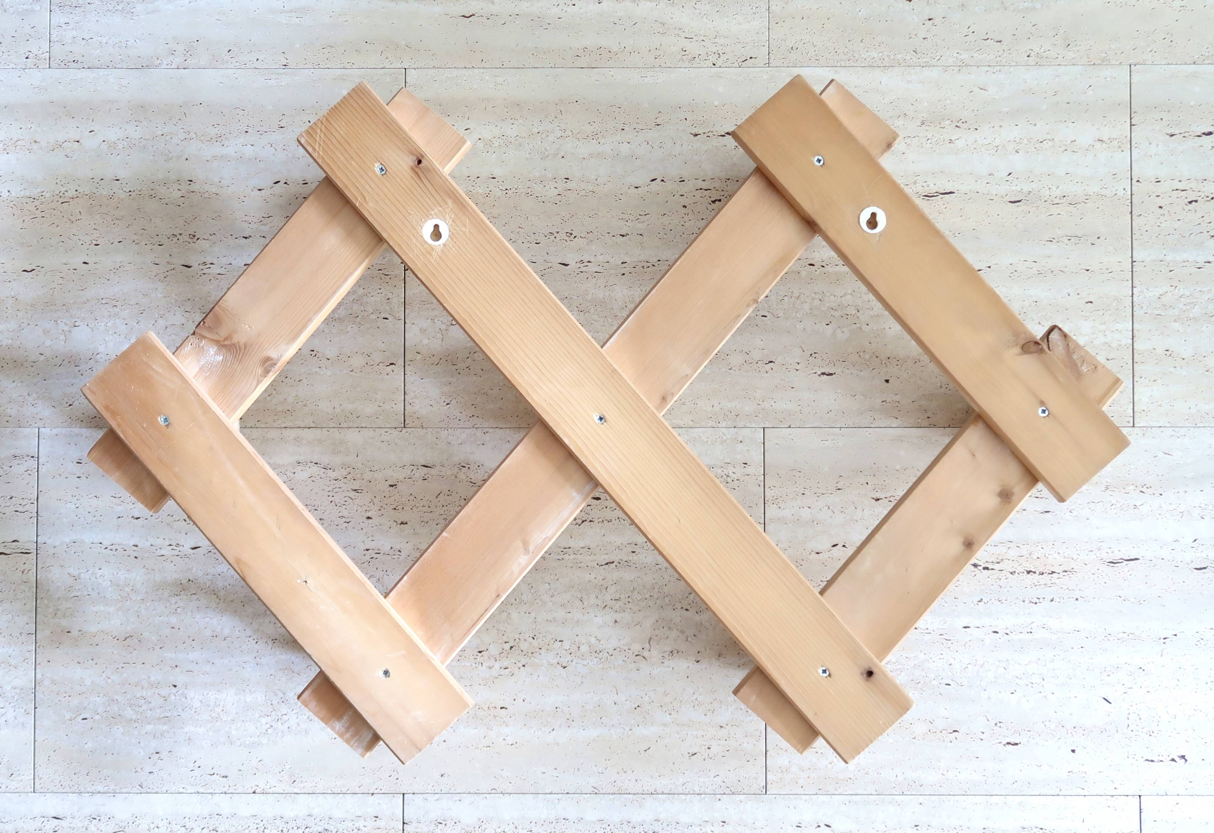 Extendable wall coat rack in light wood, 1980s.
