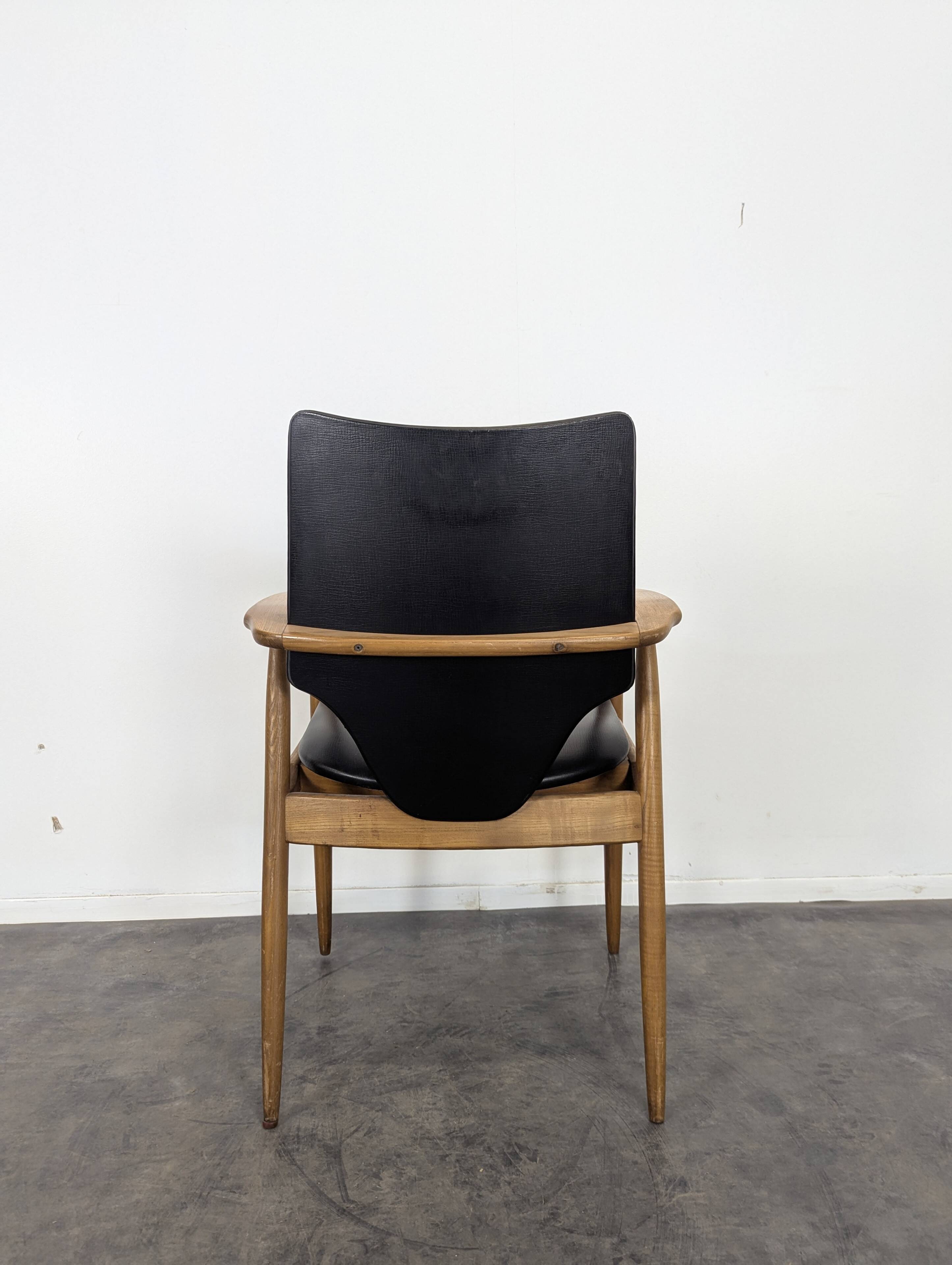 Fauteuil scandinave en teck