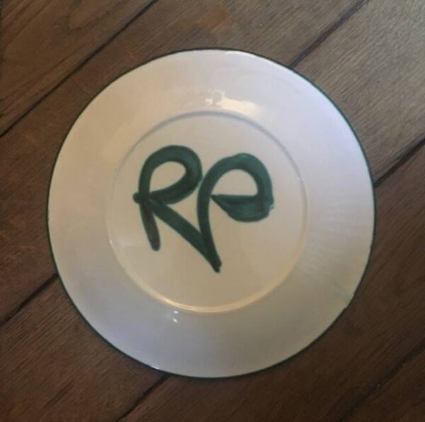 Assiette vintage en céramique signée Robert Picault Vallauris