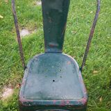 4 Green chaises Tolix industrial, first model (background)