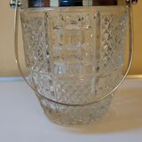 Ice bucket