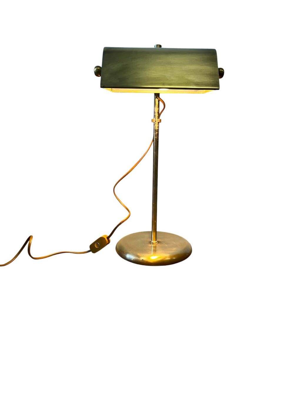Vintage brass banker lamp / desk lamp / table lamp