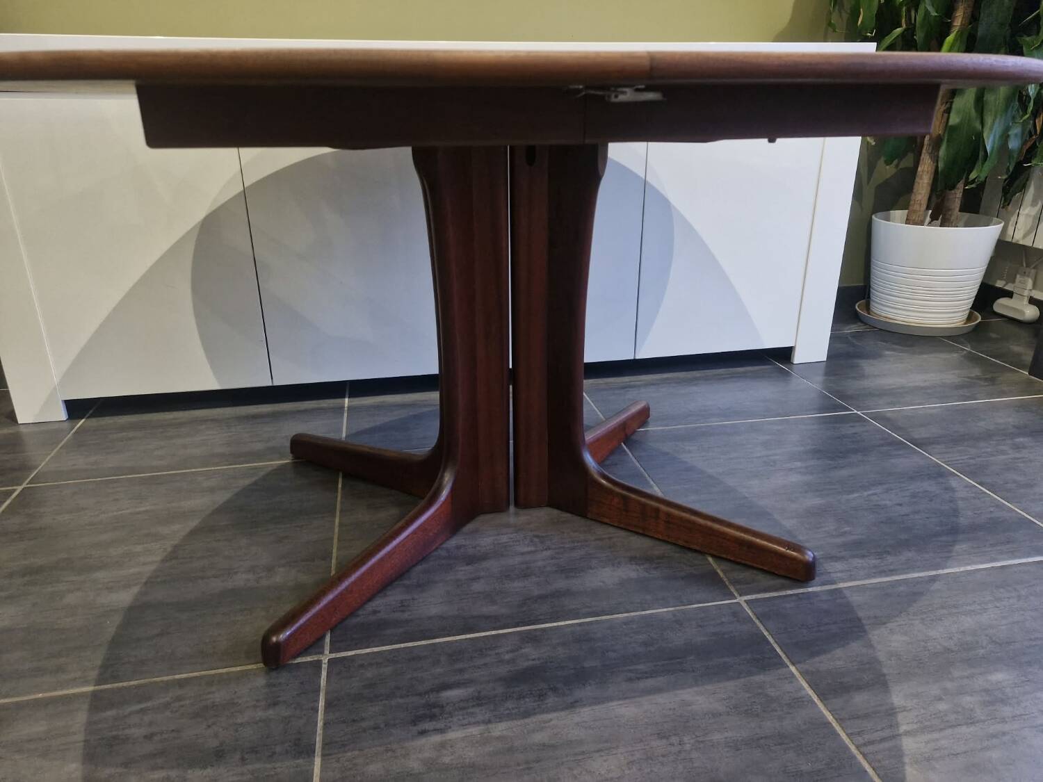 Extendable table Niels Otto Moller, 1960s