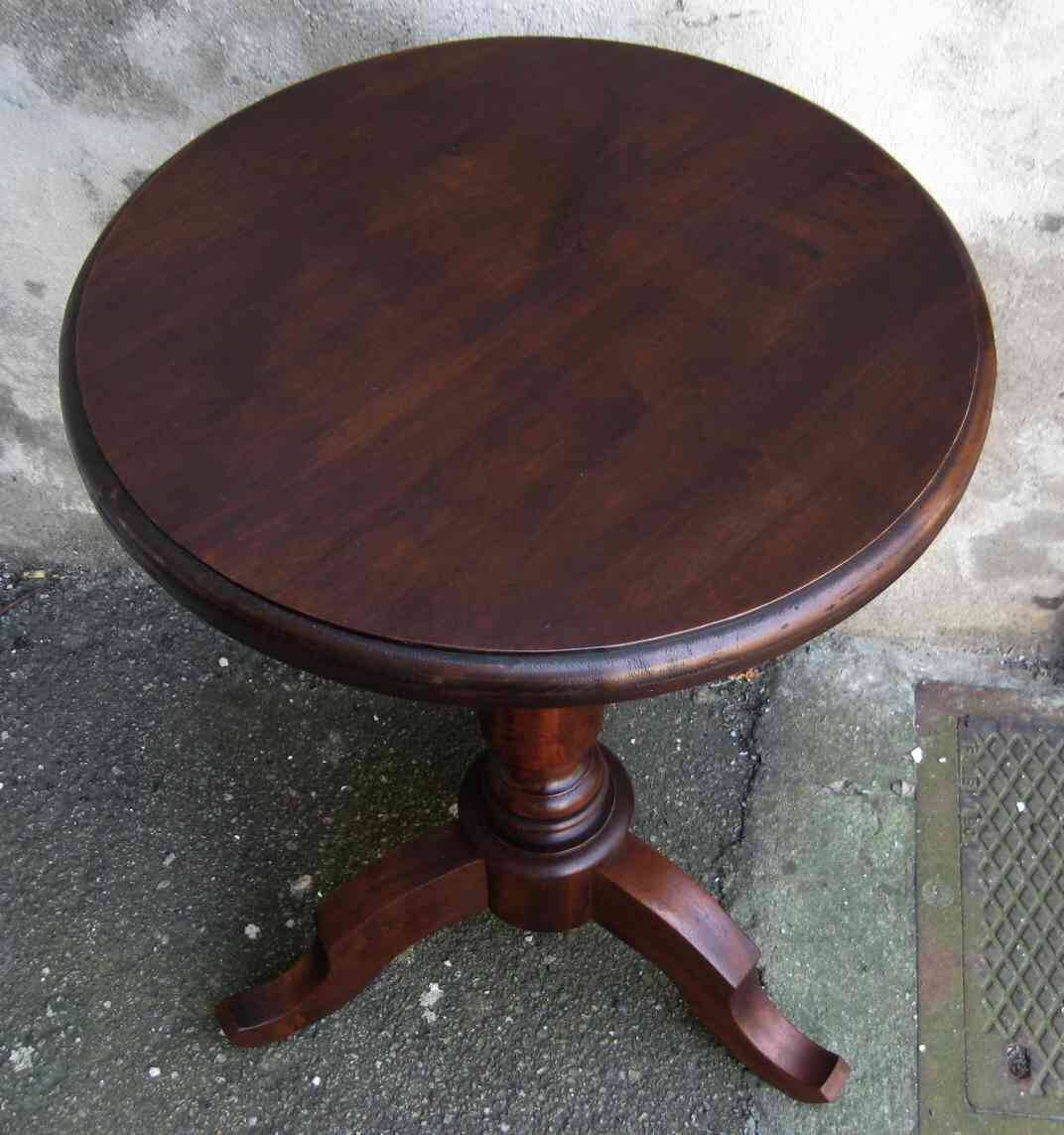 Antique English round table. Petite table ronde anglaise