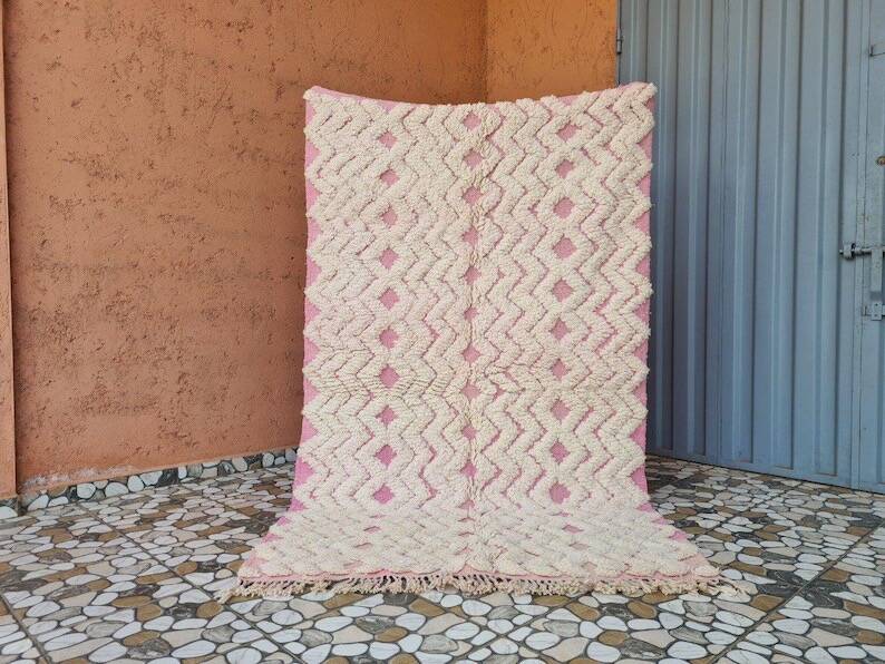 Authentic handmade pure wool rug size 2/3 m