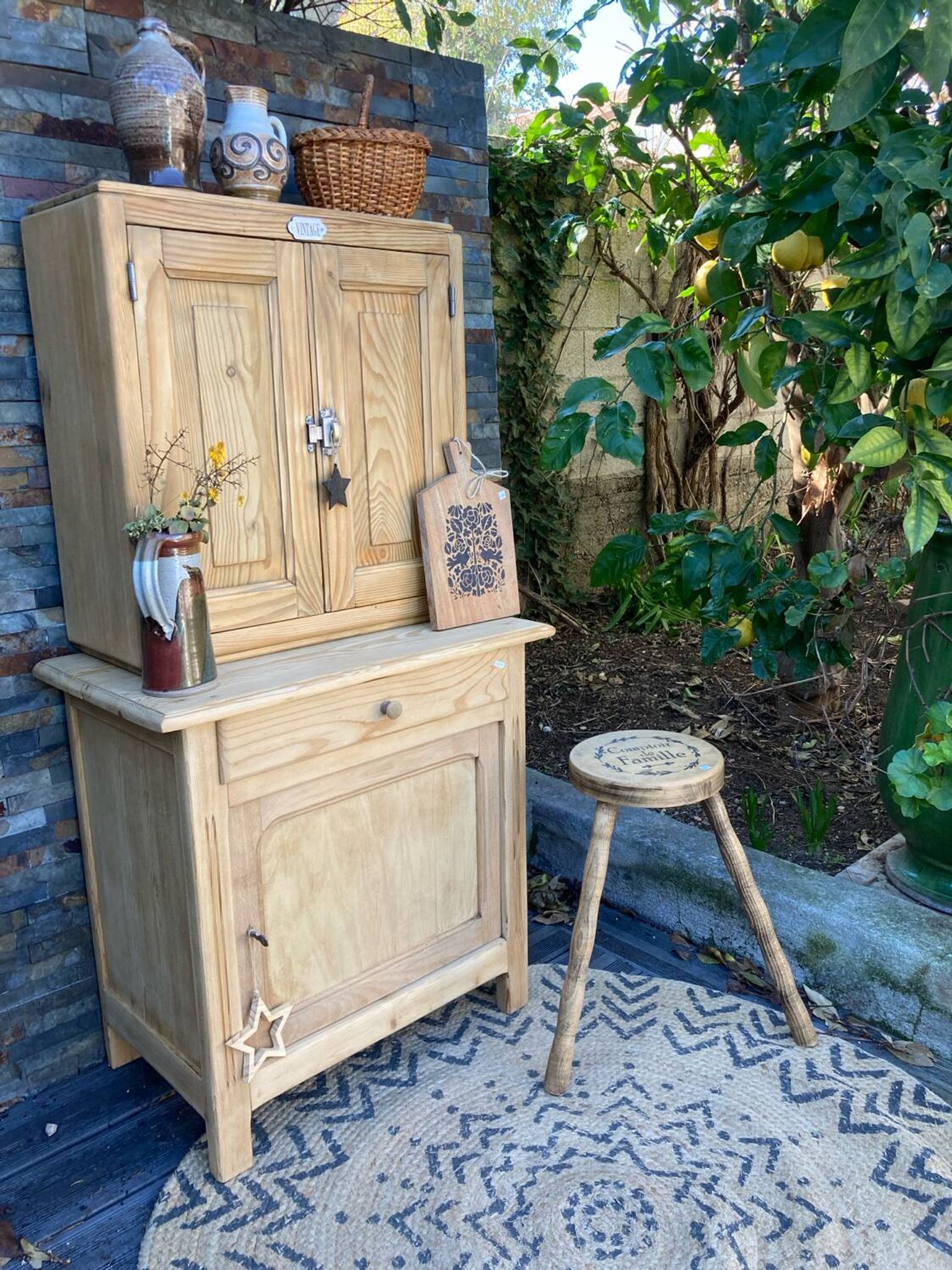 Compact Parisian buffet, 2 elements, pine/beech.