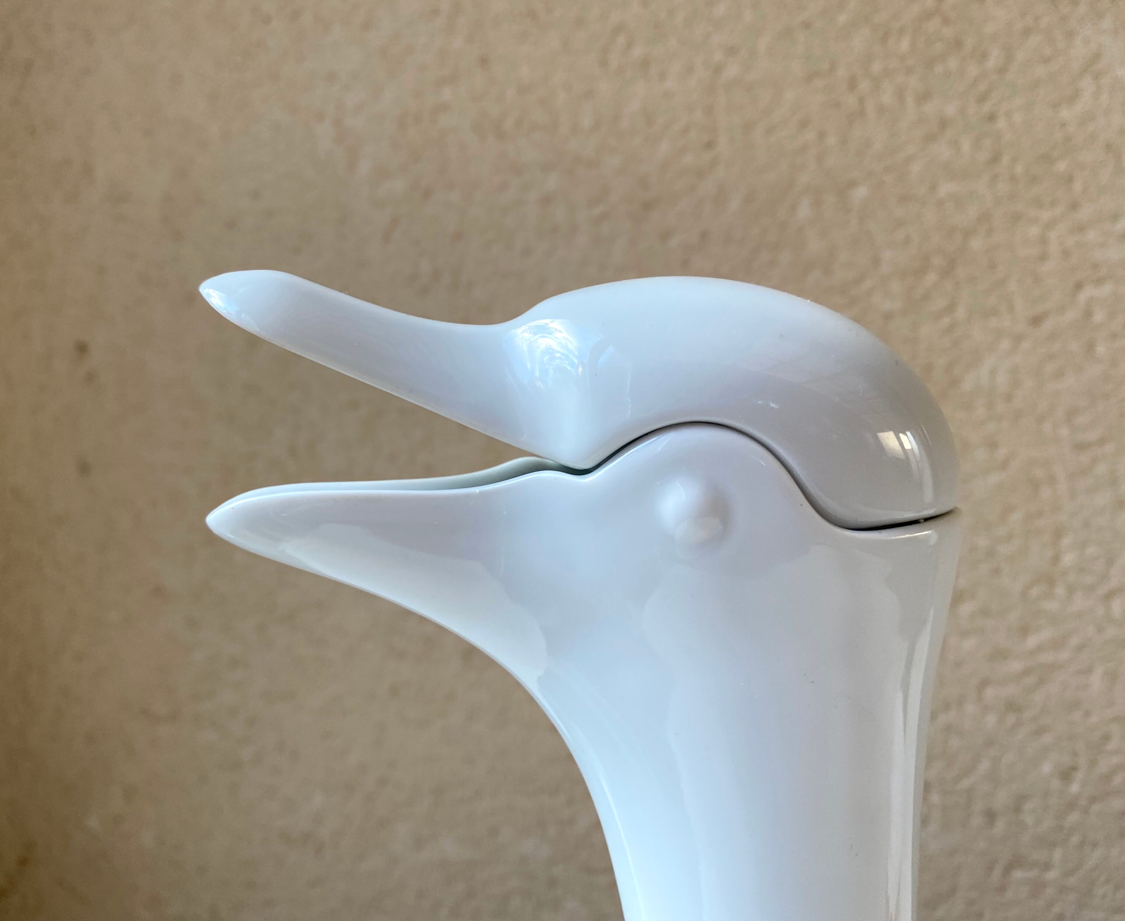Carafe animalière grande oie in vintage white porcelain 80s
