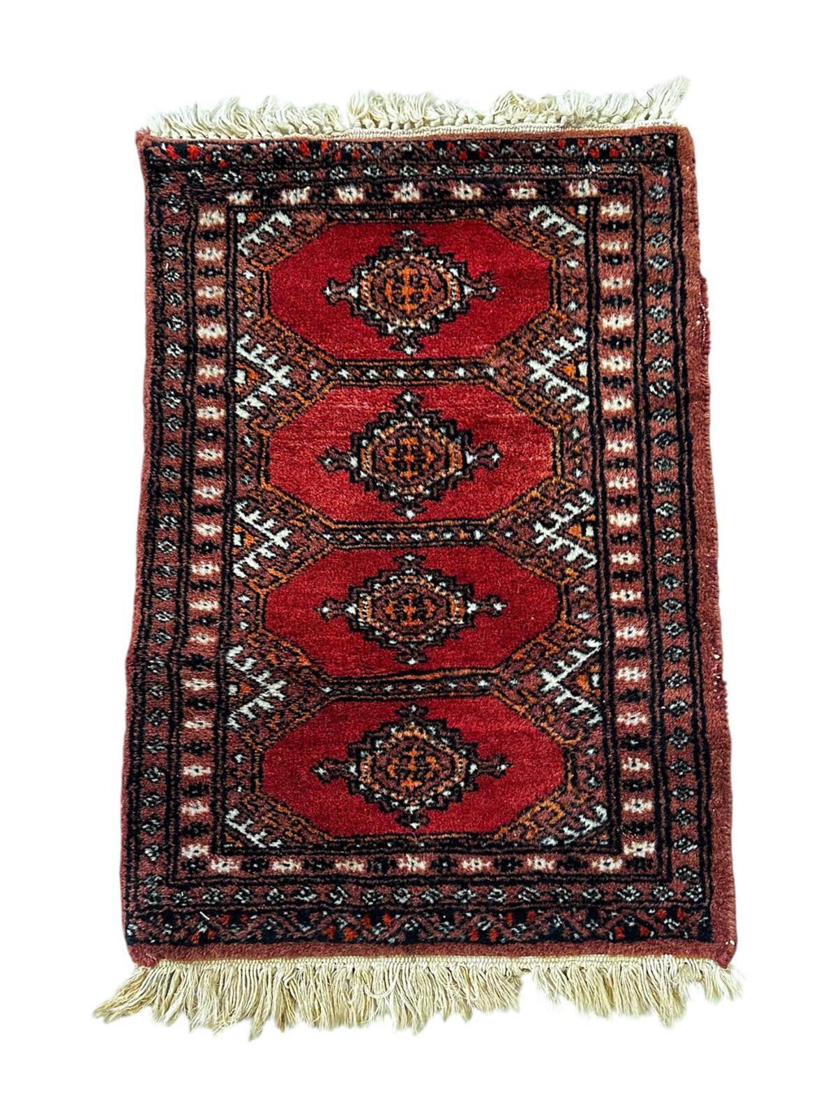 Tapis persan fait main 65cm x 40cm
