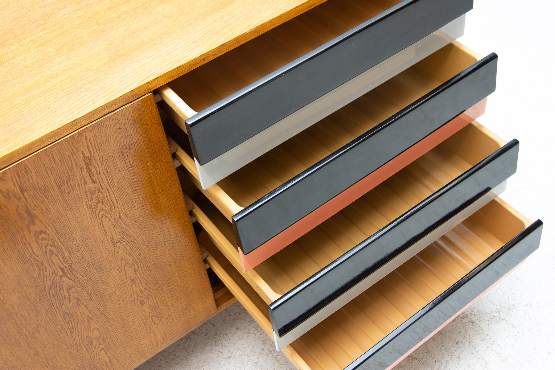 Mid Century U-460 sideboard by Jiří Jiroutek for Interiér Praha